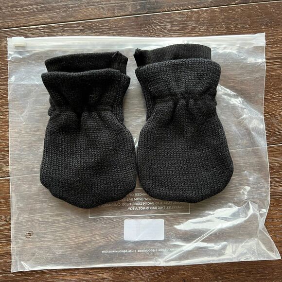NEW Goumi Kids Shadow Knit Baby Mitts 6-12 mo Organic Cotton Gloves Mittens - Picture 2 of 2